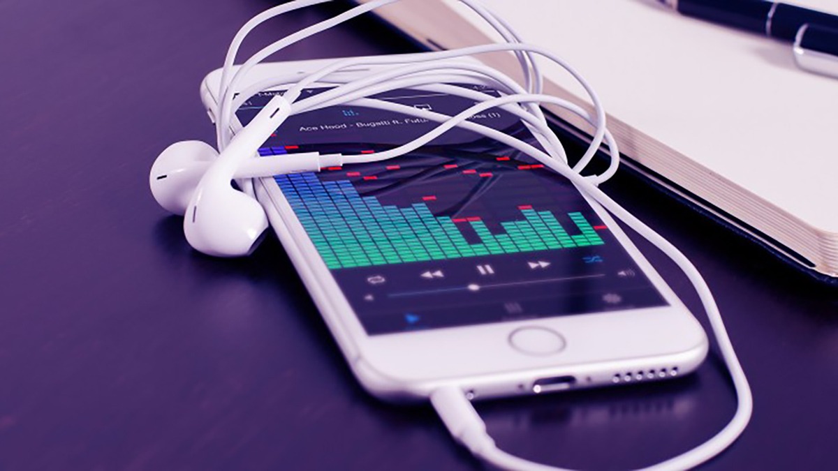 Online Radio Streaming Challenges, Issues and Roadblocks